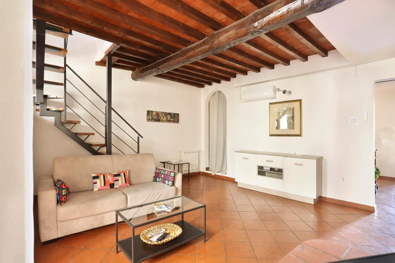 Tornabuoni Apartment- Hosted By Sweetstay Флоренция Экстерьер фото